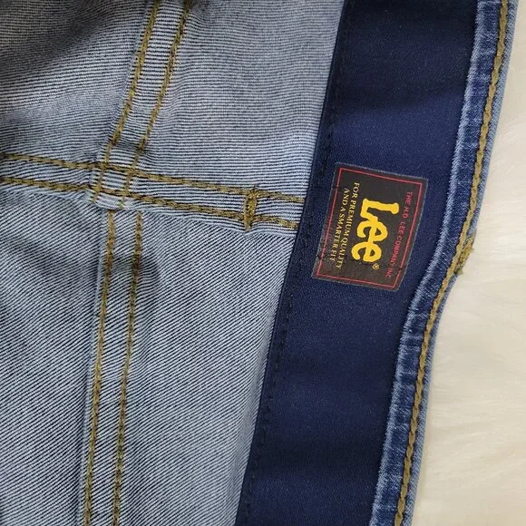 LEE JEANS 14 Short LIKE NEW - Picture 6 of 8